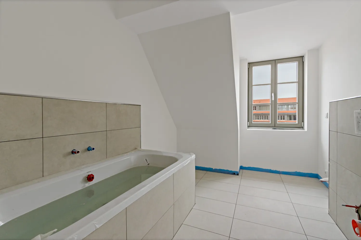 4 Zimmer Wohnung mit 95 m² in Halle (Saale) – Bild 4