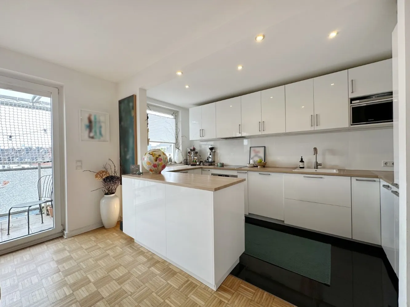 4 Zimmer Wohnung mit 155 m² in Düsseldorf – Bild 4
