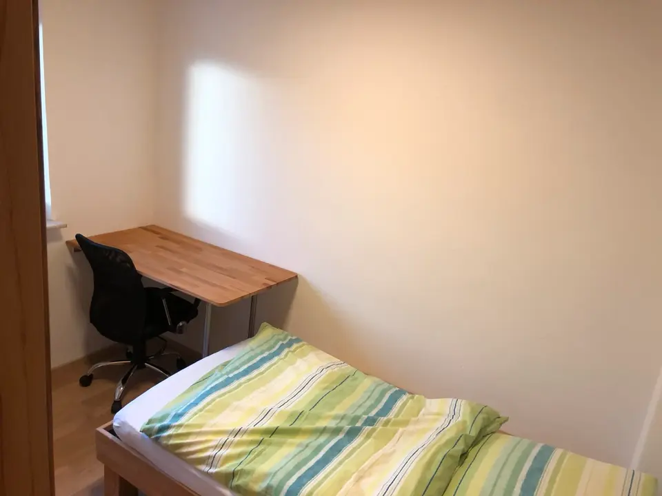 WG-Zimmer mit 98 m² in Straubing – Bild 2