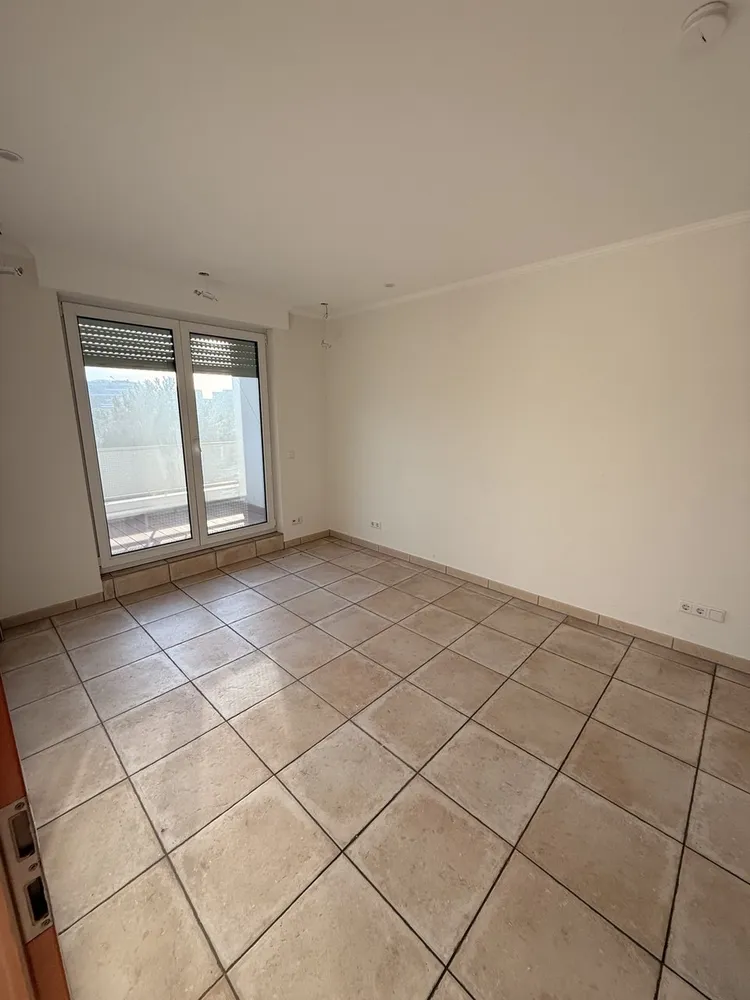 2 Zimmer Wohnung mit 84 m² in Duisburg – Bild 10