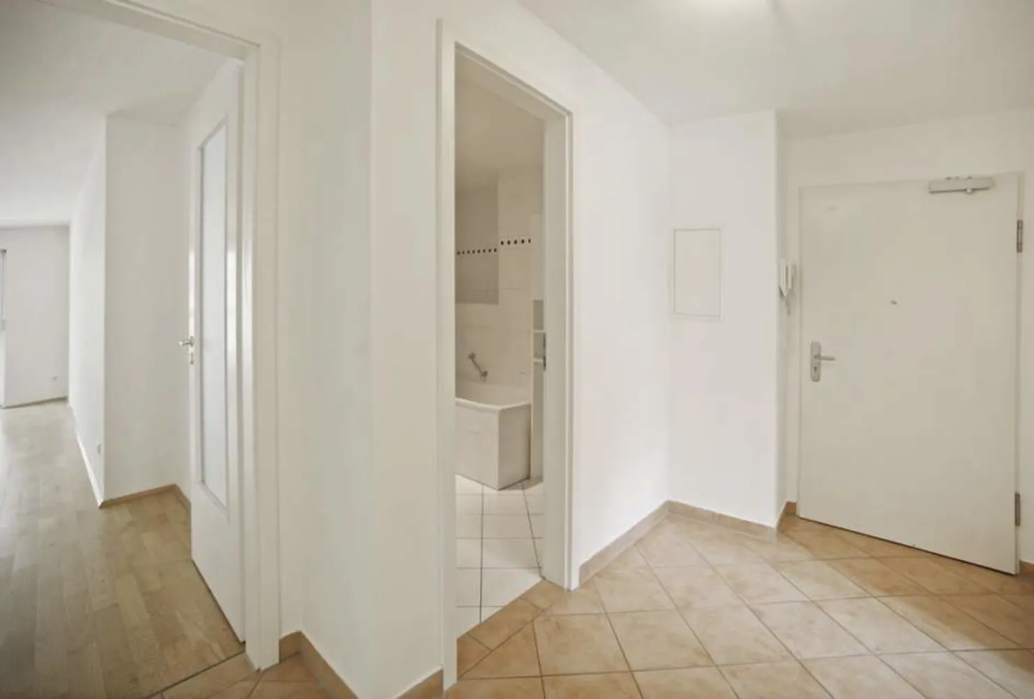 2 Zimmer Wohnung mit 66 m² in München – Bild 2