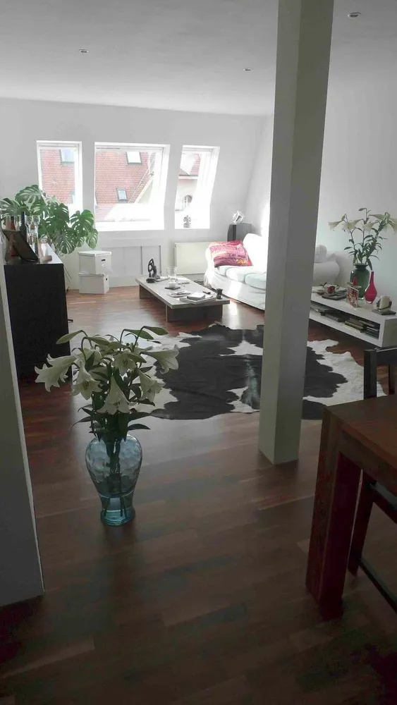 4 Zimmer Wohnung mit 100 m² in Stuttgart – Bild 2
