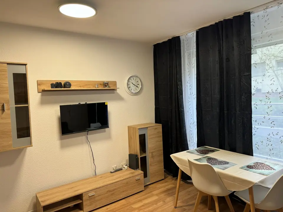 2 Zimmer Wohnung mit 38 m² in Wiesbaden – Bild 2