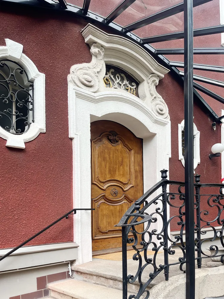 6 Zimmer Wohnung mit 250 m² in Berlin – Bild 2