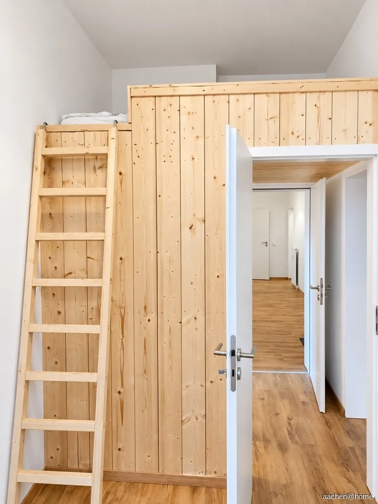 9 Zimmer Wohnung mit 200 m² in Aachen – Bild 12