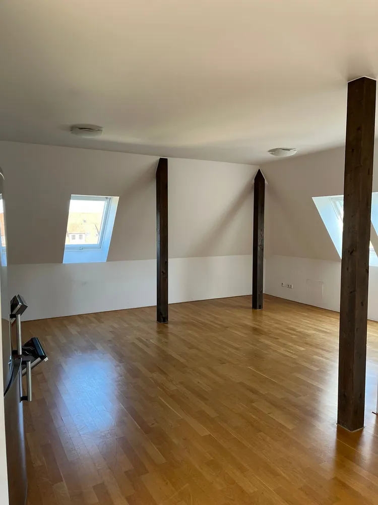 4 Zimmer Wohnung mit 143 m² in Stuttgart – Bild 3