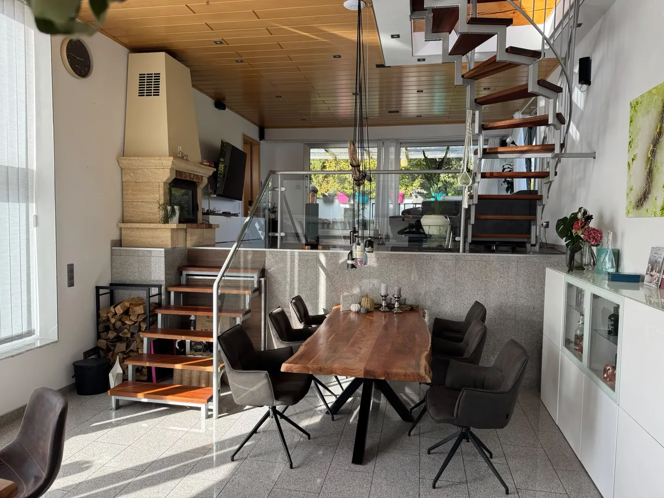 3 Zimmer Wohnung mit 100 m² in Leverkusen – Bild 2