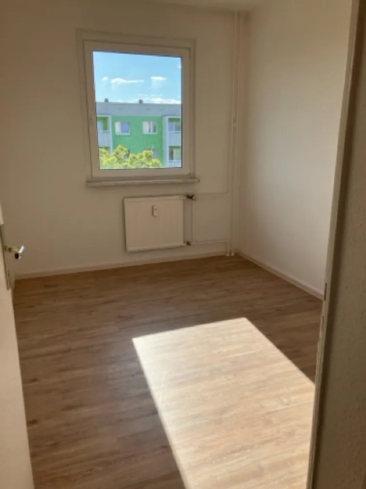 6 Zimmer Wohnung mit 114 m² in Halle (Saale) – Bild 4