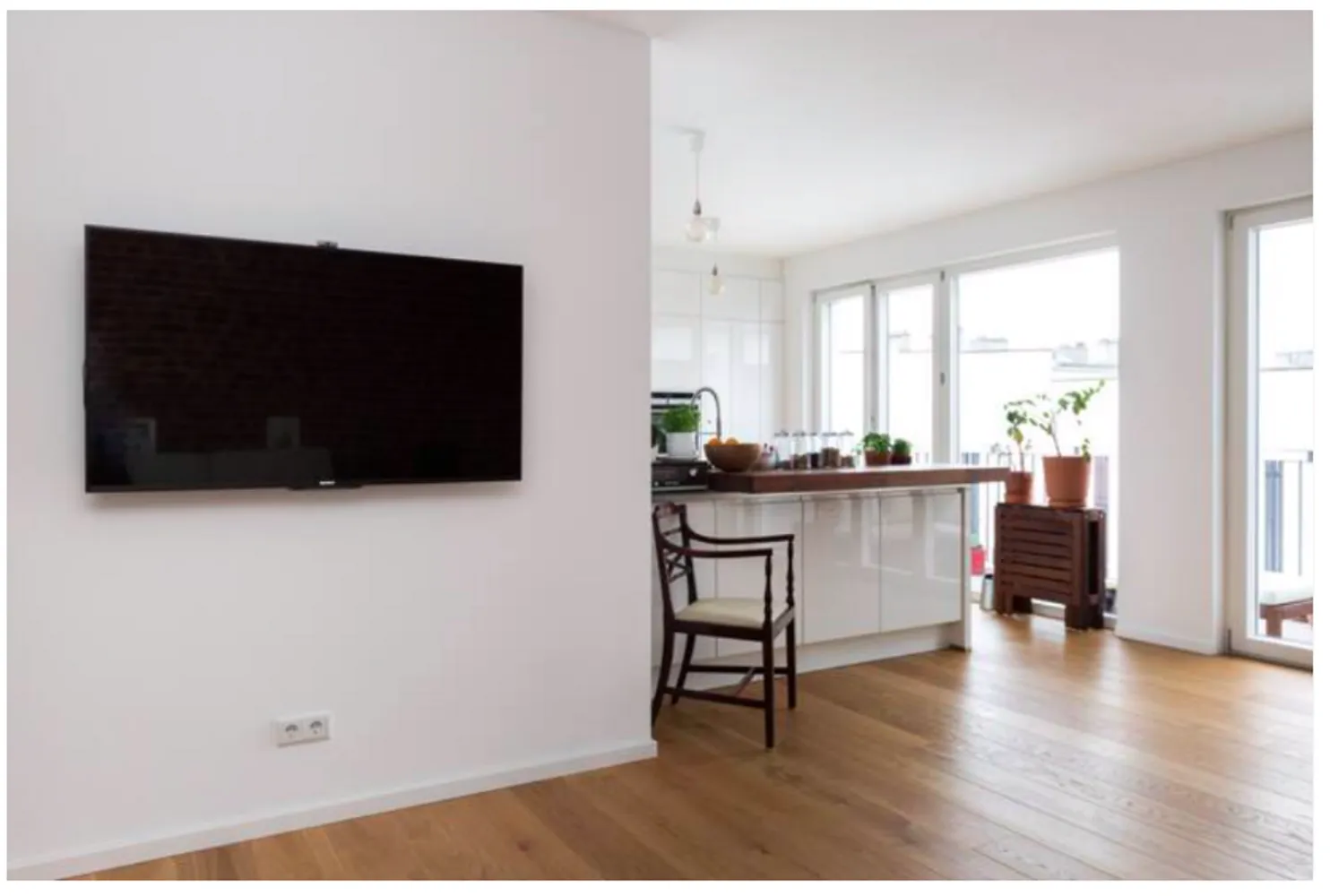4 Zimmer Wohnung mit 130 m² in Berlin – Bild 2
