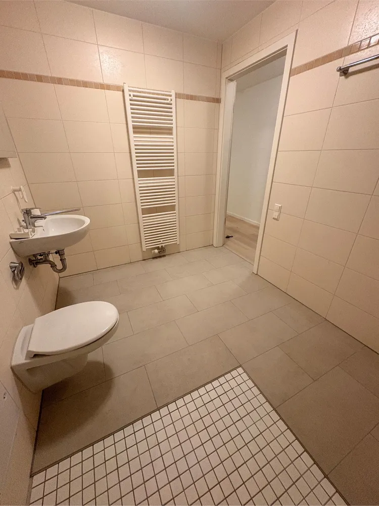 2 Zimmer Wohnung mit 76 m² in Karlsruhe – Bild 3