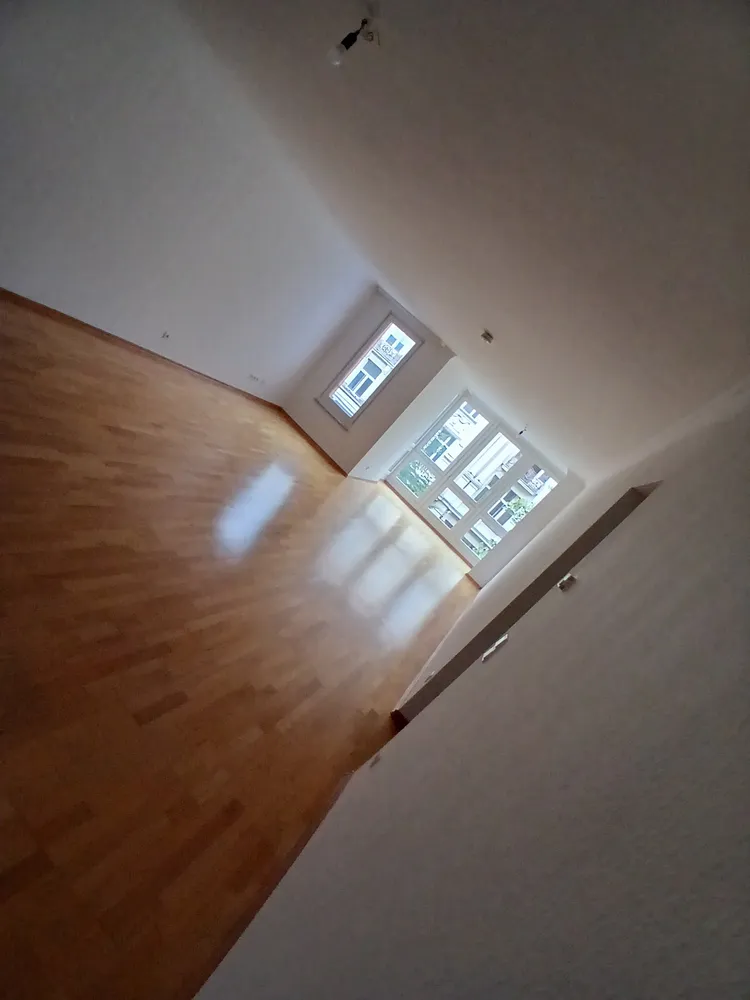 2 Zimmer Wohnung mit 87 m² in Berlin – Bild 2