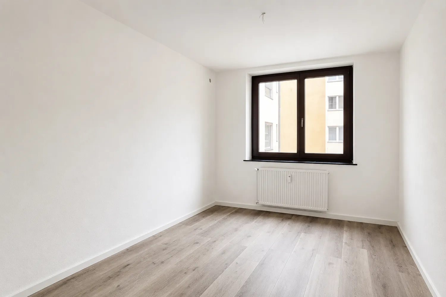 3 Zimmer Wohnung mit 101 m² in Augsburg – Bild 2