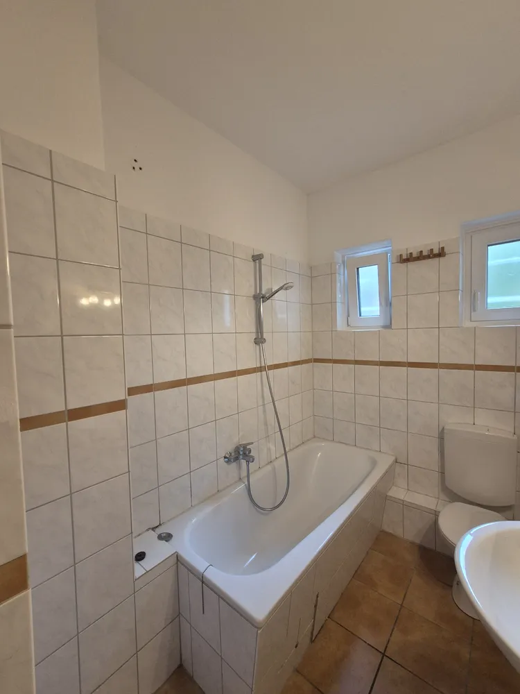 2 Zimmer Wohnung mit 77 m² in Hamburg – Bild 12