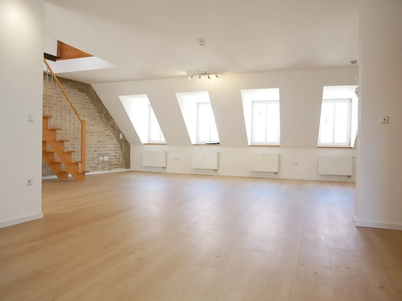 2 room apartment with 116 m² in Augsburg – Photo 5