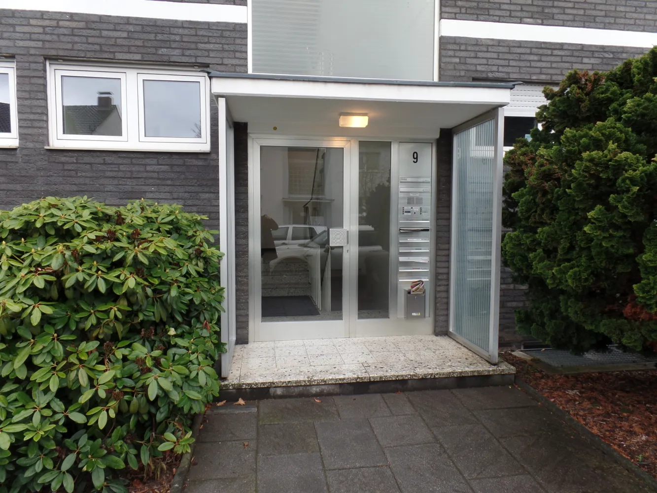1 Zimmer Wohnung mit 38 m² in Köln – Bild 2