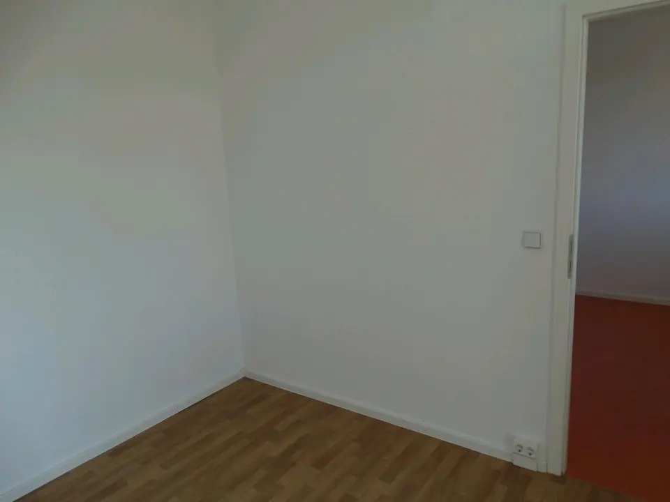 5 Zimmer Wohnung mit 108 m² in Weißenfels – Bild 2