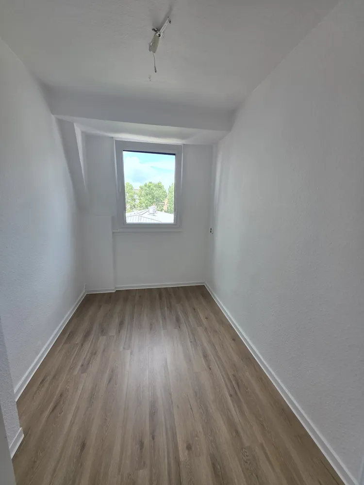 5 Zimmer Wohnung mit 105 m² in Frankfurt am Main – Bild 4
