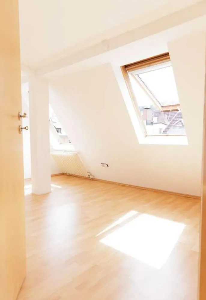 5 Zimmer Wohnung mit 105 m² in Stuttgart – Bild 12