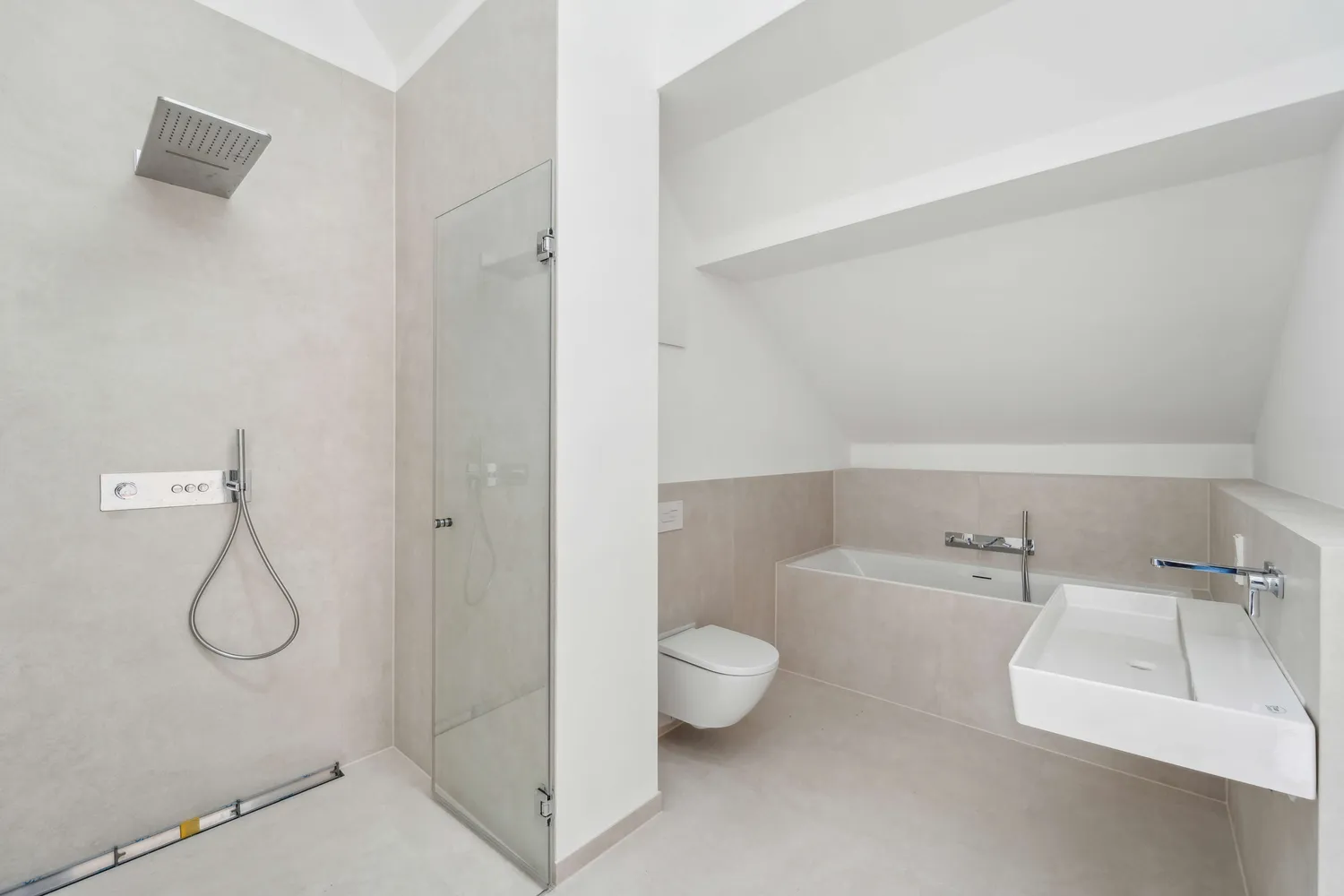 3 Zimmer Wohnung mit 137 m² in Hannover – Bild 9