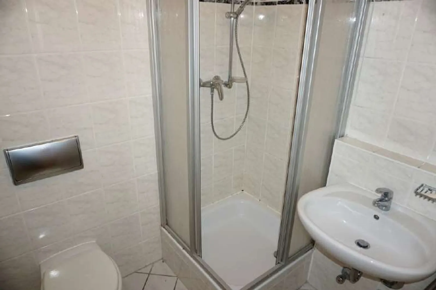 3 Zimmer Wohnung mit 117 m² in Dresden – Bild 3