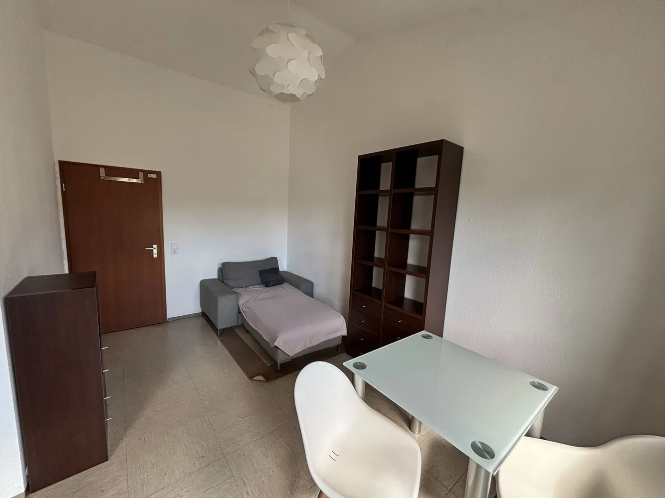 2 Zimmer Wohnung mit 35 m² in Karlsruhe – Bild 2