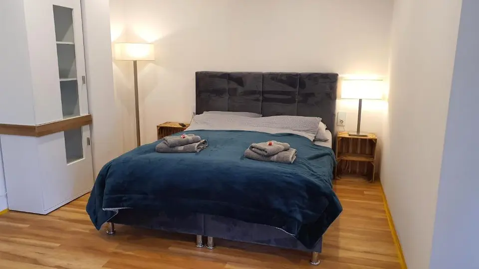 Shared room with 26 m² in Düsseldorf – Photo 2