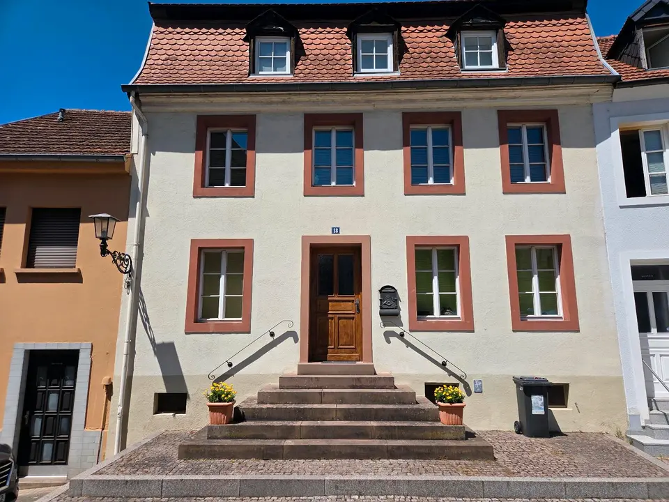 8 Zimmer Haus mit 180 m² in Saarbrücken – Bild 9