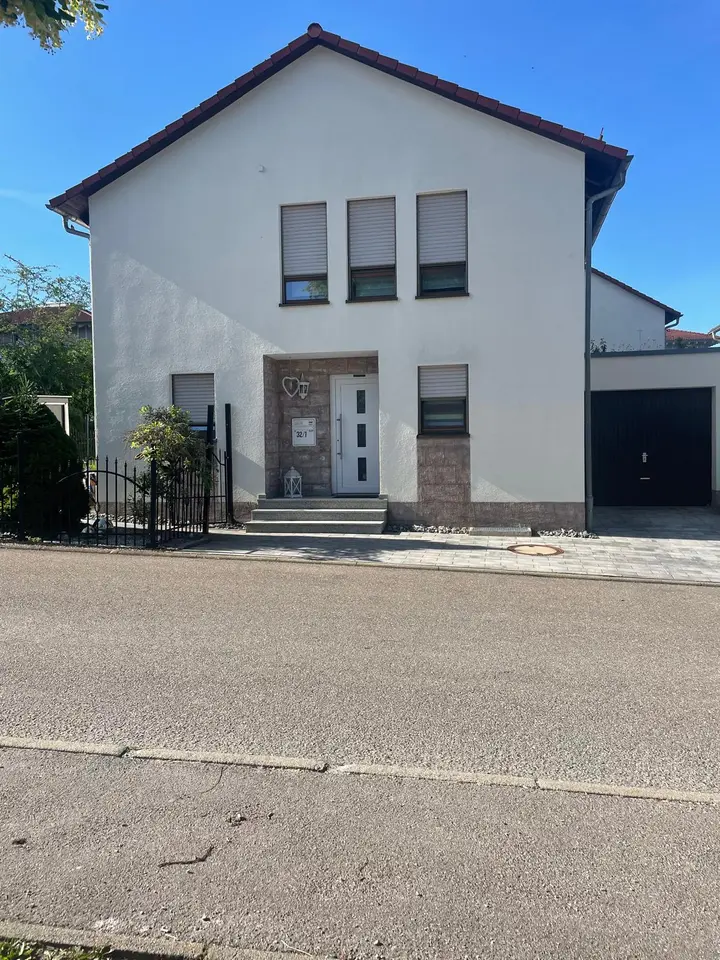 6 Zimmer Haus mit 160 m² in Metzingen – Bild 3