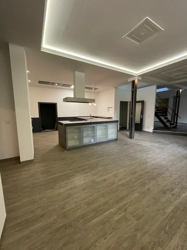 6 Zimmer Wohnung mit 280 m² in Iserlohn – Bild 3
