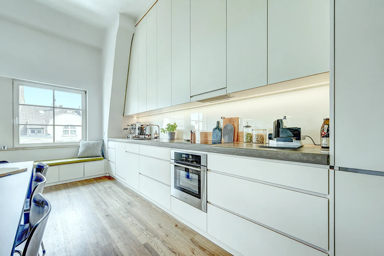 2 Zimmer Wohnung mit 107 m² in Düsseldorf – Bild 3