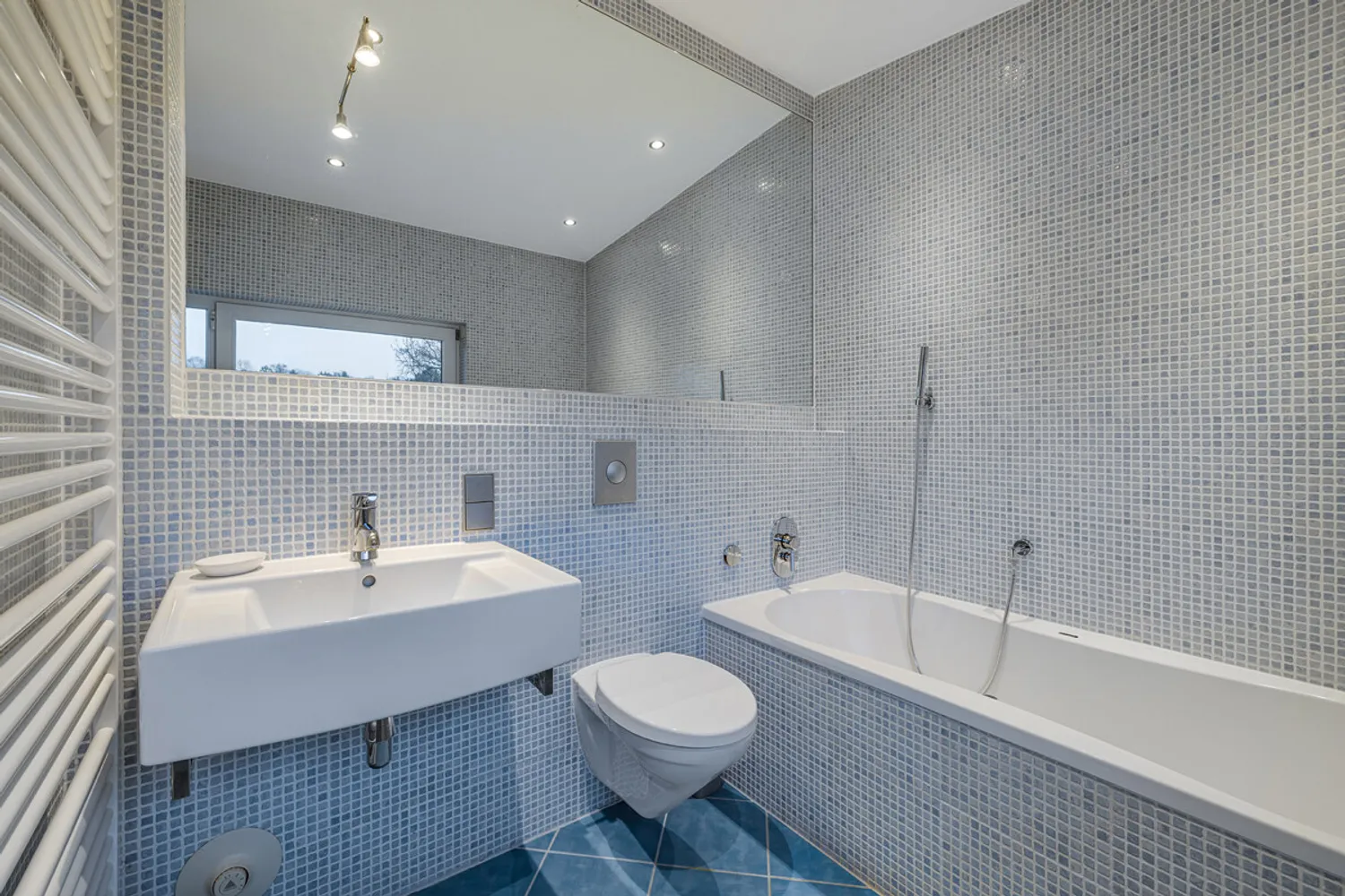 6 Zimmer Haus mit 233 m² in Hamburg – Bild 10