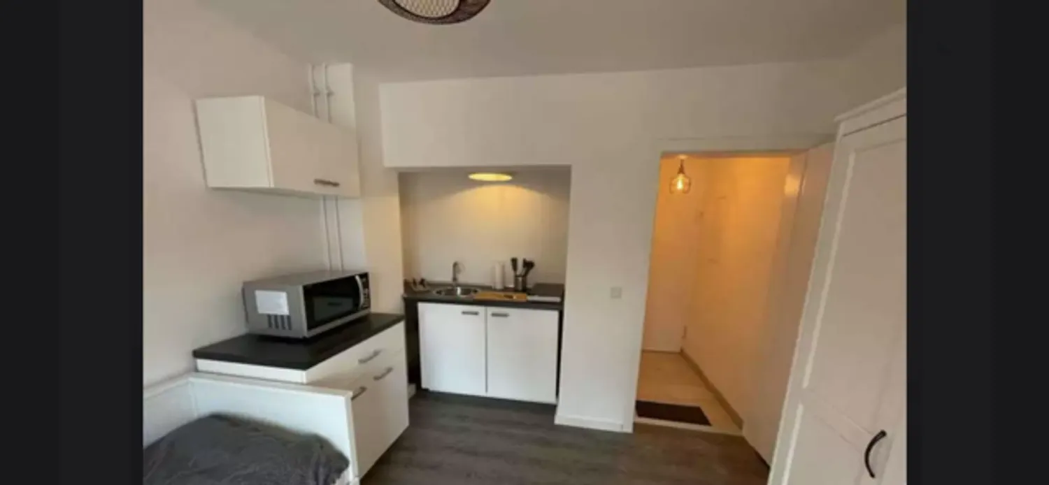 1 Zimmer Wohnung mit 25 m² in Köln – Bild 5