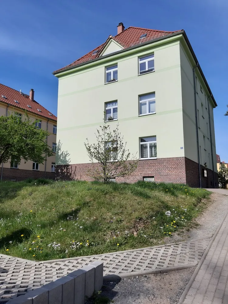 2 Zimmer Wohnung mit 60 m² in Werdau – Bild 2