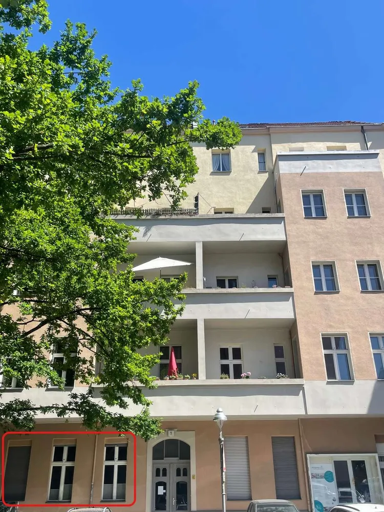 2 room apartment with 65 m² in Berlin – Photo 1