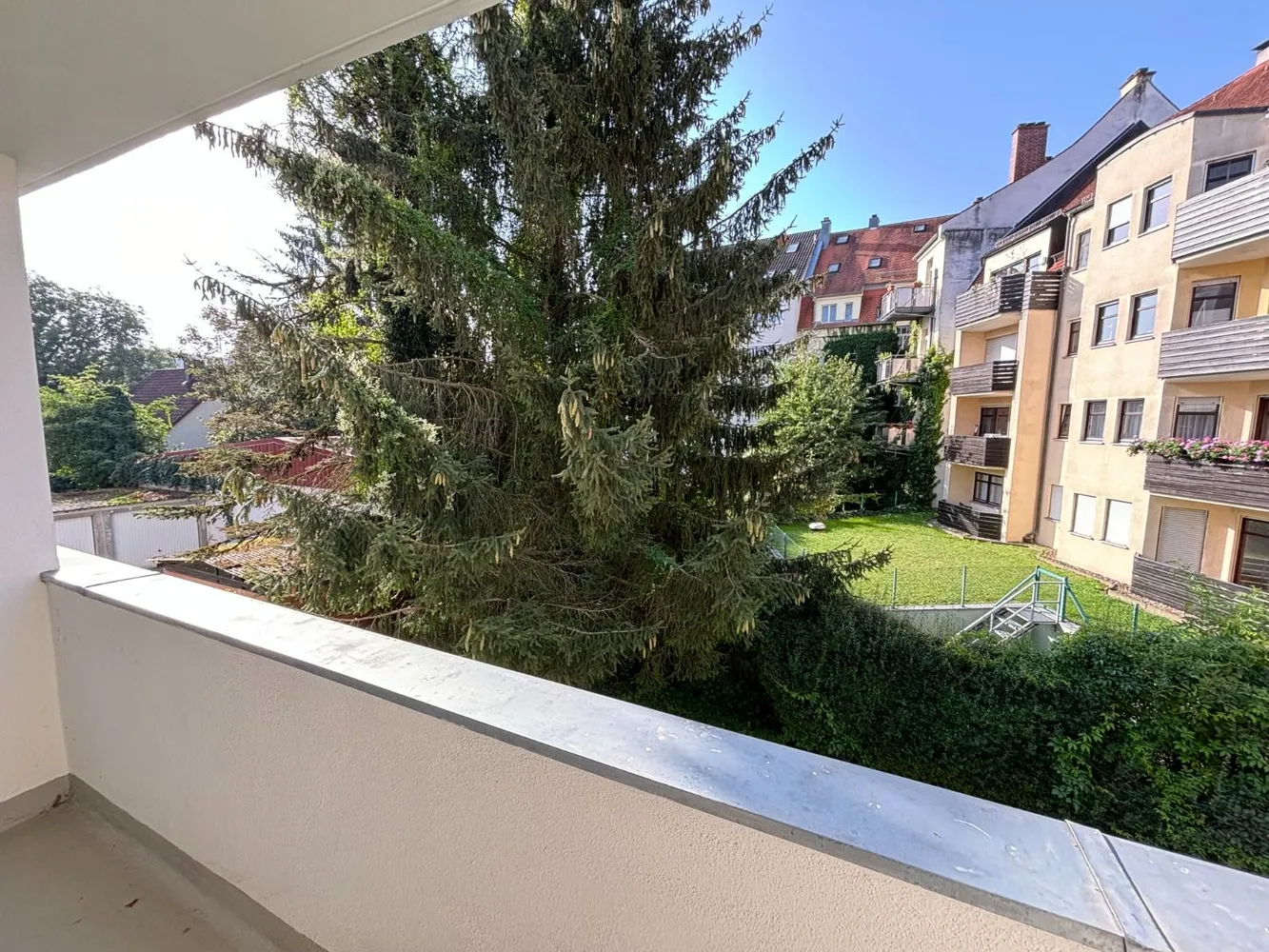 1 Zimmer Wohnung mit 35 m² in Regensburg – Bild 2