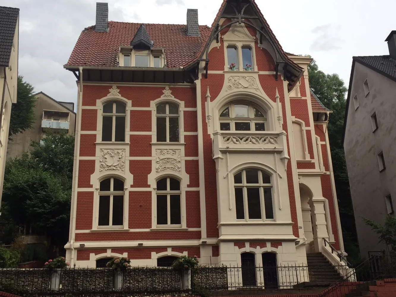 4 Zimmer Wohnung mit 125 m² in Wuppertal – Bild 2