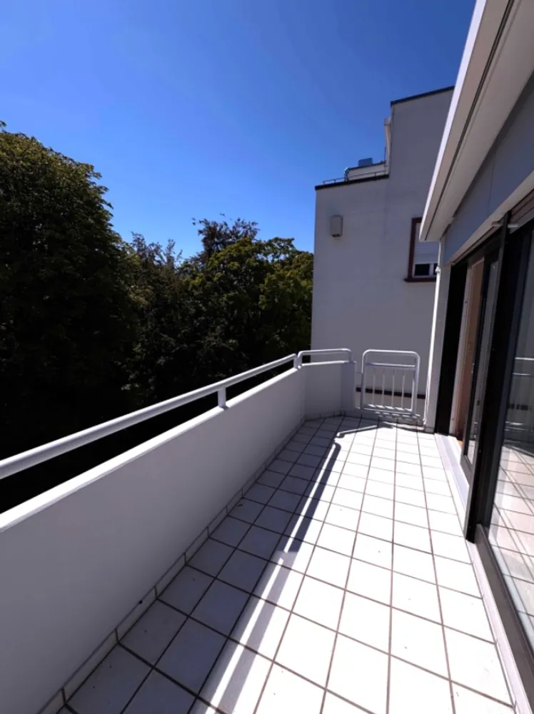 4 Zimmer Wohnung mit 112 m² in Frankfurt am Main – Bild 12