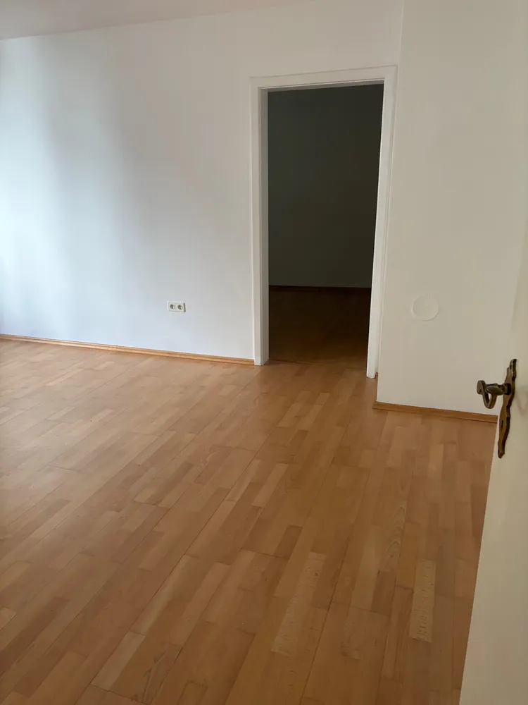 2 Zimmer Wohnung mit 60 m² in München – Bild 4