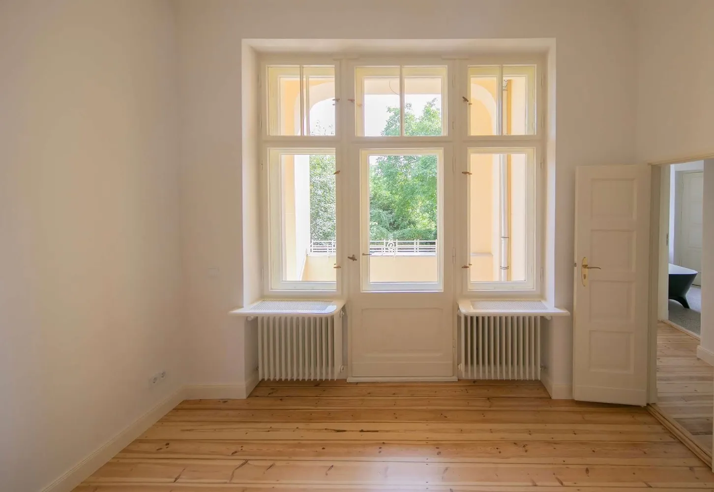 2 room apartment with 115 m² in Berlin – Photo 6