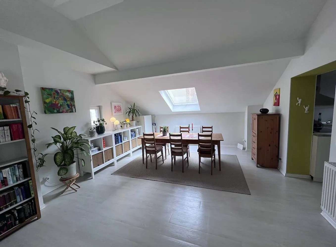 4 Zimmer Wohnung mit 80 m² in Wiesbaden – Bild 2