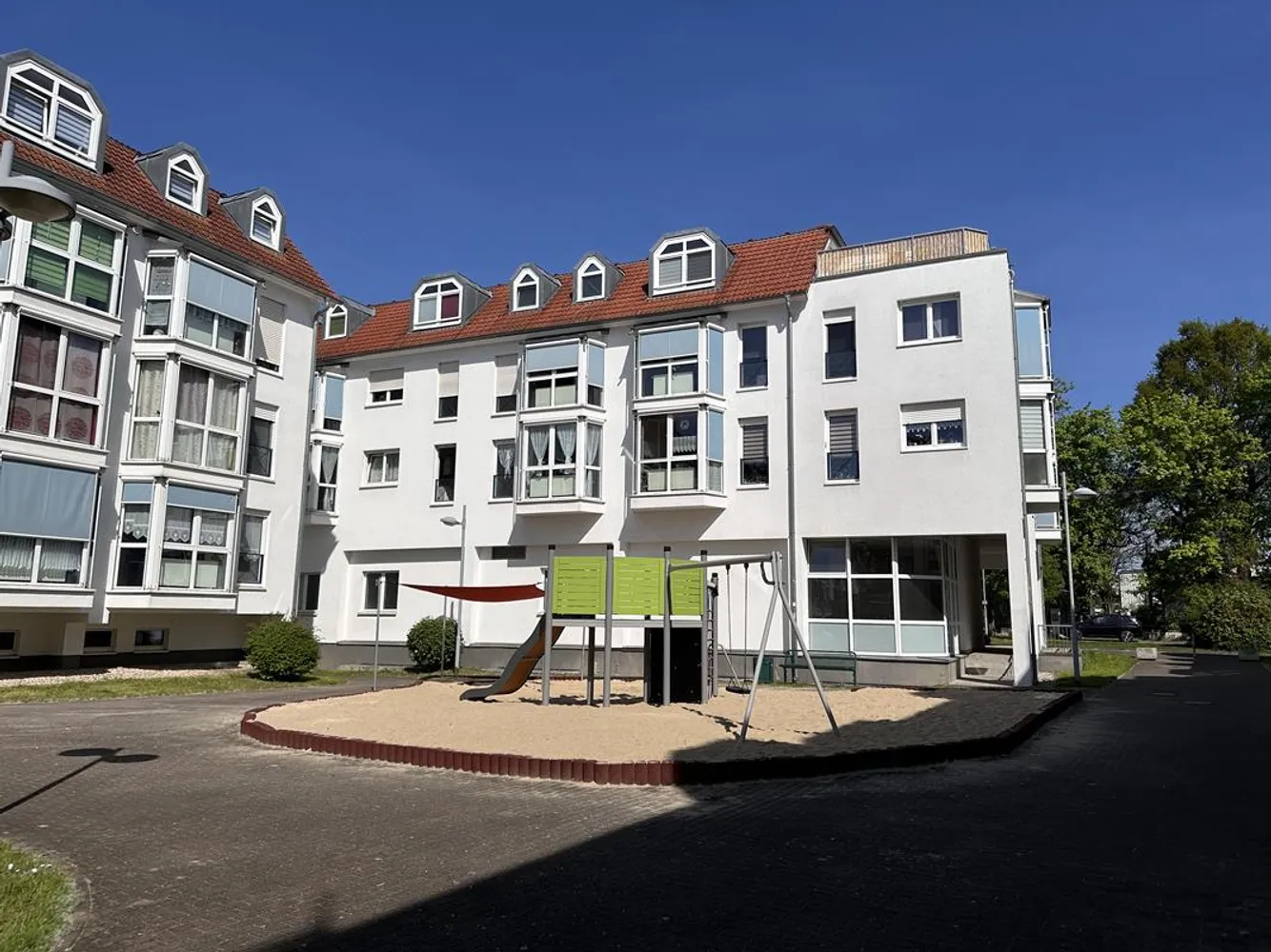 2 Zimmer Wohnung mit 74 m² in Halle (Saale) – Bild 2
