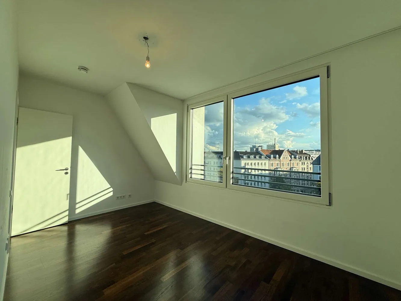 6 Zimmer Wohnung mit 167 m² in München – Bild 4