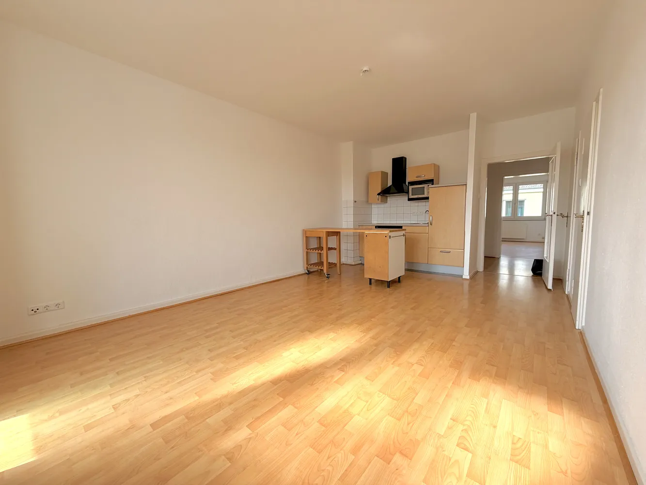 2 Zimmer Wohnung mit 57 m² in Düsseldorf – Bild 2