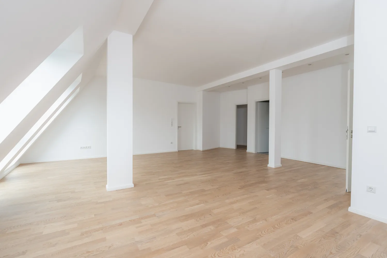 2 Zimmer Wohnung mit 85 m² in Berlin – Bild 4
