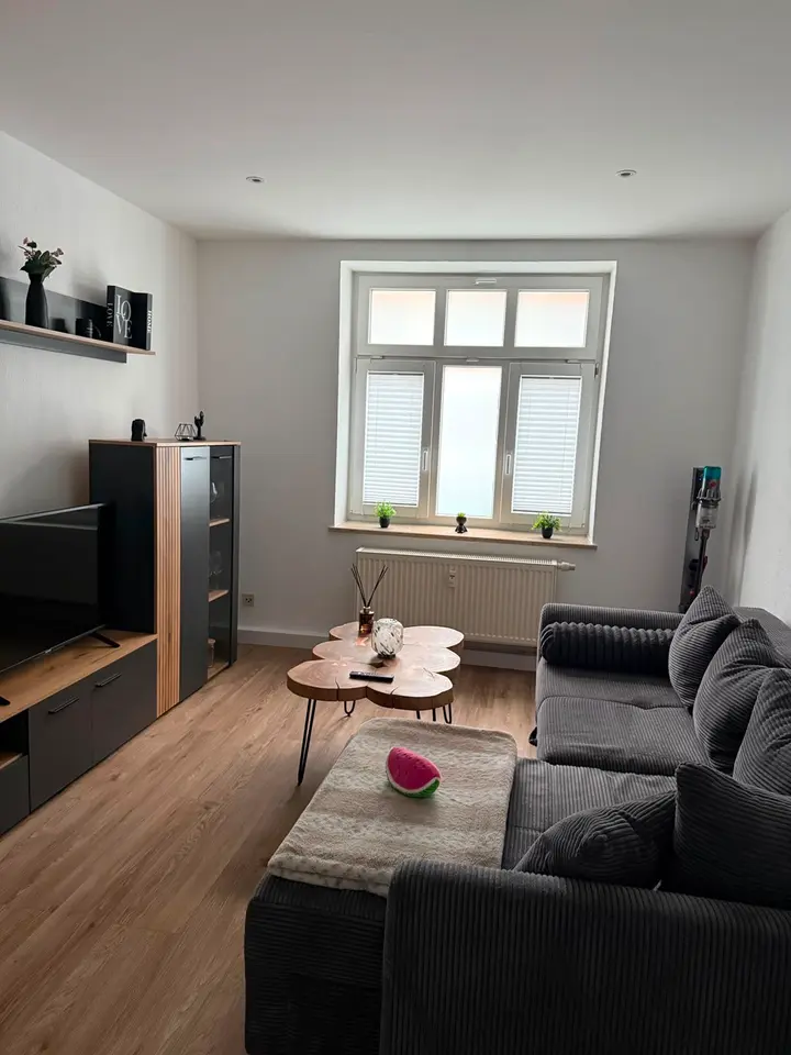 2 Zimmer Wohnung mit 65 m² in Werdau – Bild 1