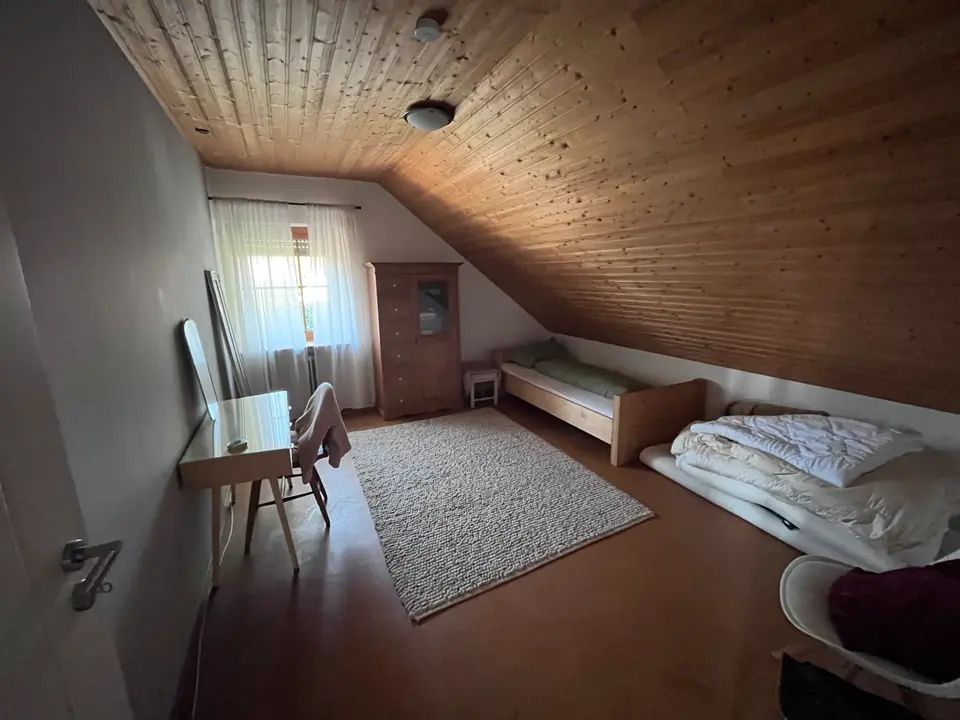 WG-Zimmer mit 140 m² in Weingarten – Bild 1