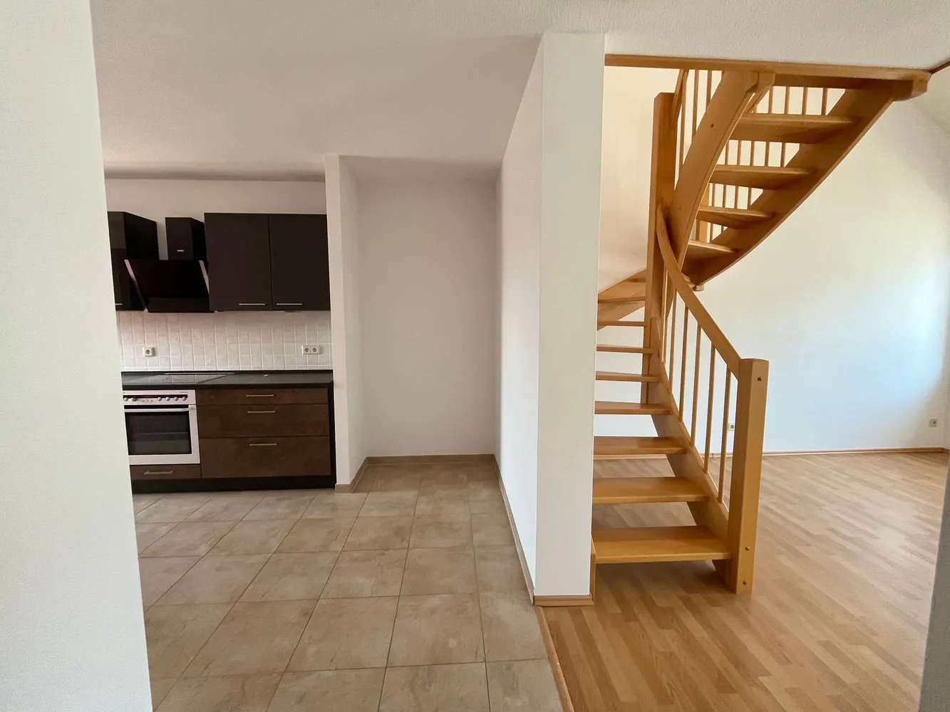 2 Zimmer Wohnung mit 79 m² in Chemnitz – Bild 1