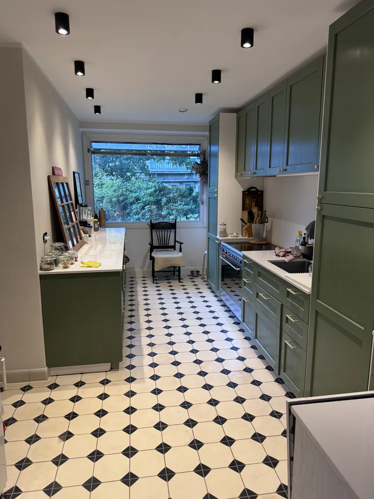 6 Zimmer Wohnung mit 200 m² in Hamburg – Bild 2