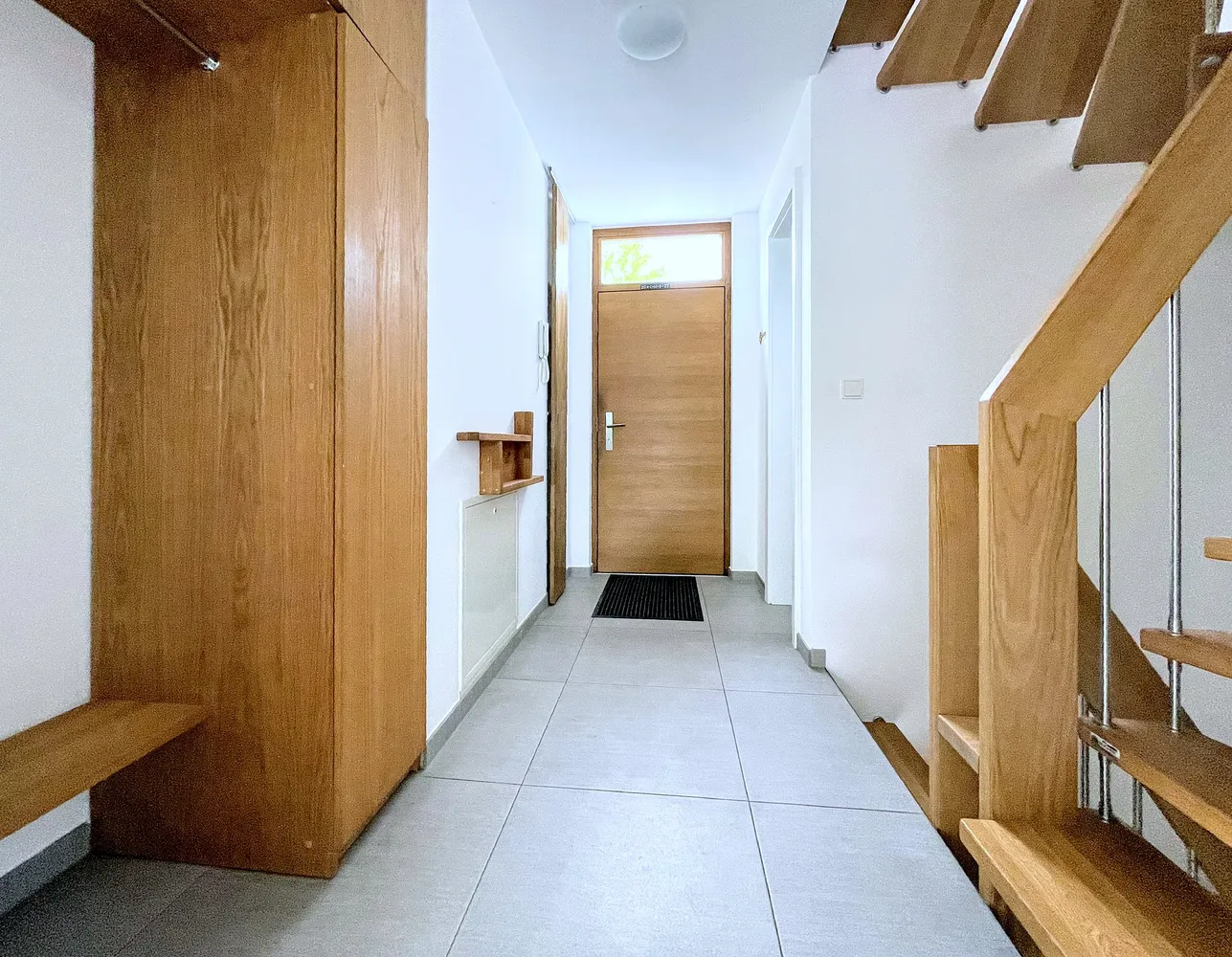 7 Zimmer Haus mit 162 m² in München – Bild 3