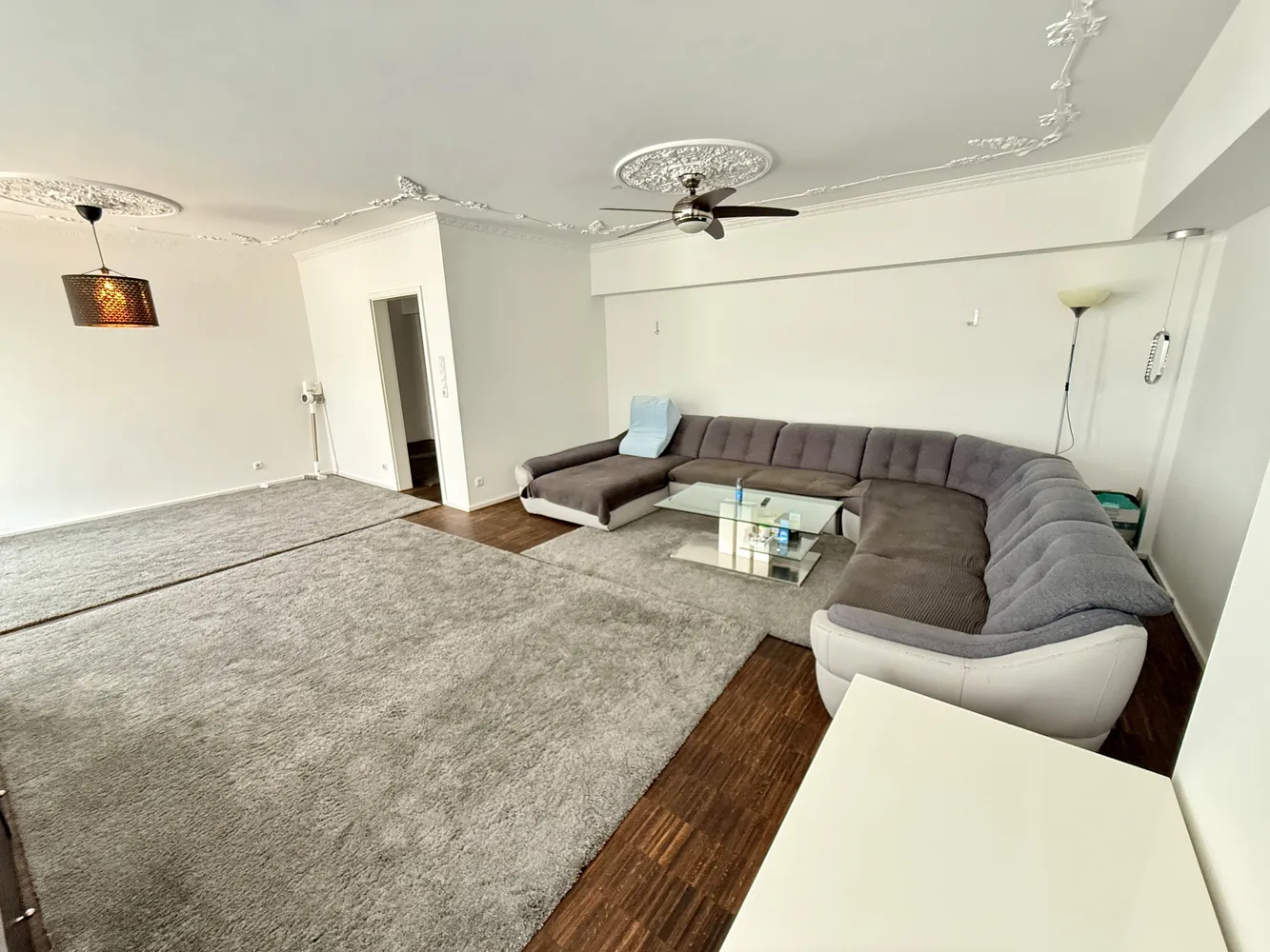 3 Zimmer Wohnung mit 122 m² in Düsseldorf – Bild 2